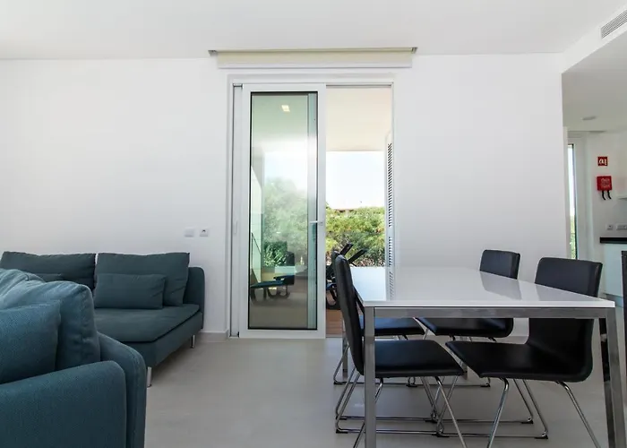 Stylish Apartment in Porto De Mós Lagos