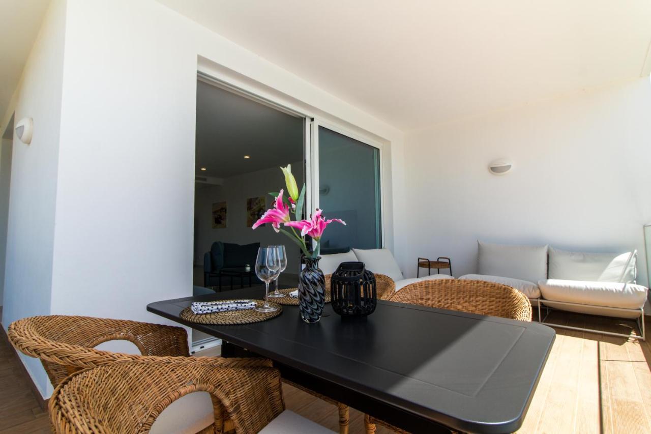 Stylish Near Beaches & Center
